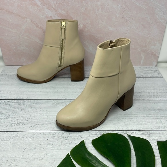 Thursday Boot Company Daisy Modern Boot in Cream 7.5 S91 - Picture 2 of 12